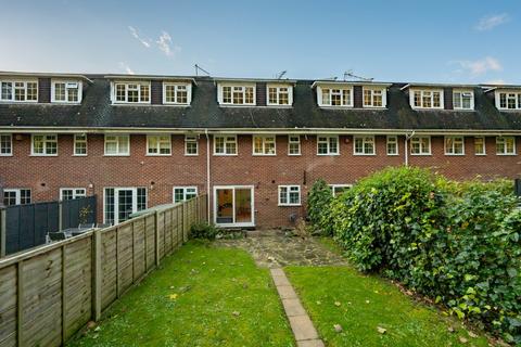 5 bedroom townhouse for sale, Palmer Close, Redhill RH1