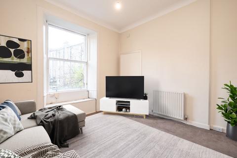 3 bedroom flat for sale, 7 (1F2) Cornwall Street, Old Town, Edinburgh, EH1