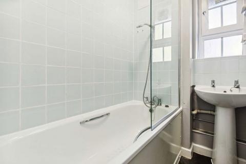 2 bedroom flat to rent, Union Grove, London SW8