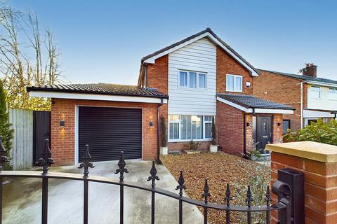 4 bedroom detached house for sale, Crediton Avenue, Southport PR9