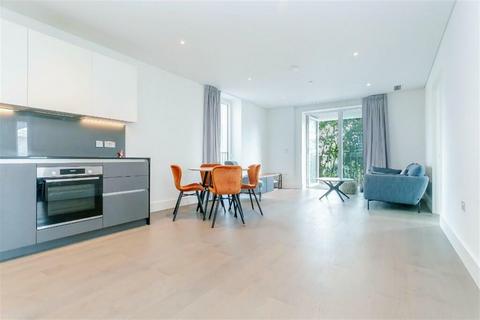 2 bedroom flat to rent, Lambert House, London SW11