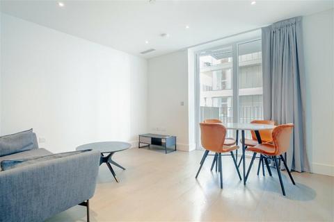 2 bedroom flat to rent, Creston House, London SW11