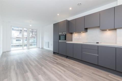 3 bedroom flat to rent, John Charles Tower, London E13