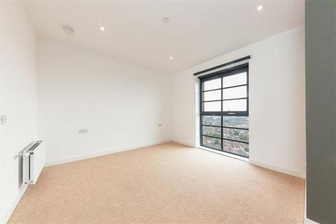 2 bedroom flat to rent, Vantage, London HA9