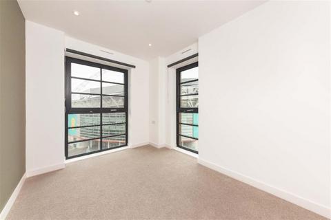 2 bedroom flat to rent, Vantage, London HA9