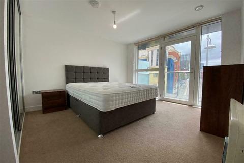 2 bedroom flat to rent, Embankment, Birmingham B16