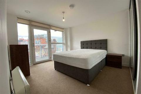 2 bedroom flat to rent, Embankment, Birmingham B16