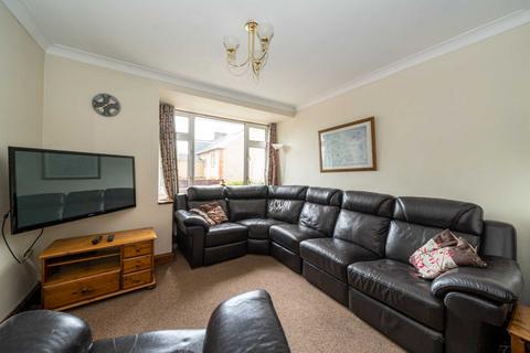 3 bedroom semi-detached house for sale, Grosvenor Terrace, Boxmoor