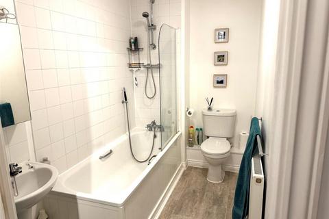 undefined, Queens Court, Bennington Drive, Borehamwood WD6 4UE