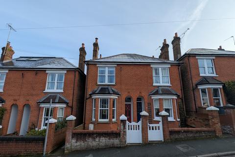 3 bedroom semi-detached house to rent, Agraria Road, Guildford, Surrey