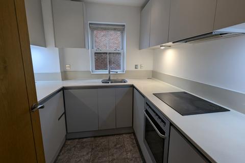 2 bedroom flat to rent, Albury Road, Guildford, Surrey