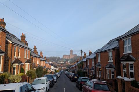 3 bedroom semi-detached house to rent, Agraria Road, Guildford, Surrey