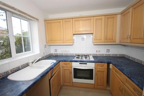 2 bedroom terraced house for sale, Kimpton Avenue, Bishopdown