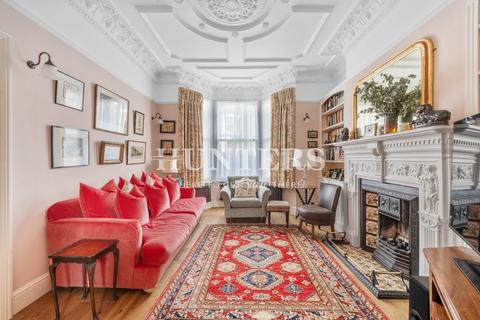 4 bedroom house for sale, Solent Road, London