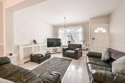 8 Fernhill Street, London, E16 2HZ
