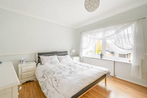 8 Fernhill Street, London, E16 2HZ