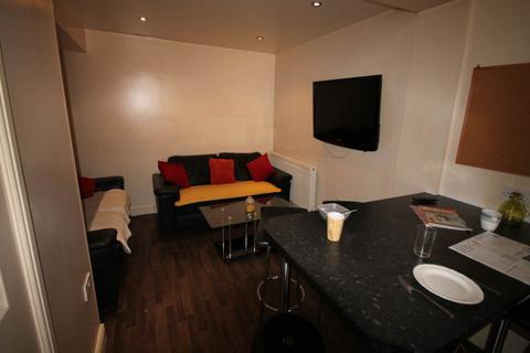 4 bedroom apartment to rent, Ashbourne Road, Derby,