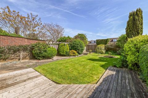 2 bedroom semi-detached house for sale, Crosbie Close, Chichester, PO19