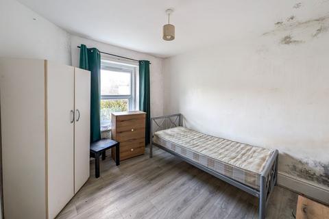 1 bedroom flat for sale, Flat 3, 74 Richmond Road, Worthing, West Sussex, BN11 4AF