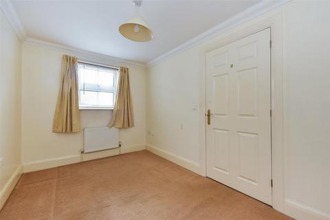 2 bedroom flat for sale, Tannery Close, Chichester, PO19