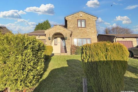 3 bedroom detached house for sale, Stockwell Drive, Batley