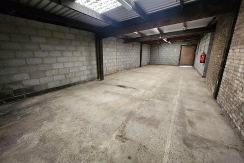 Storage to rent, Whitehorse Road, Croydon