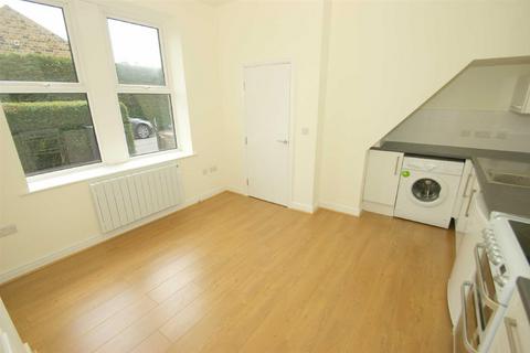 1 bedroom terraced house to rent, Holywell Lane, Shadwell, Leeds