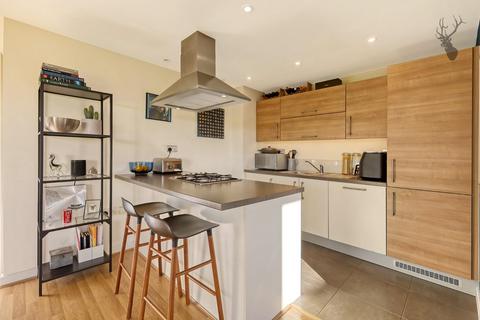 2 bedroom apartment for sale, Wager Street, London