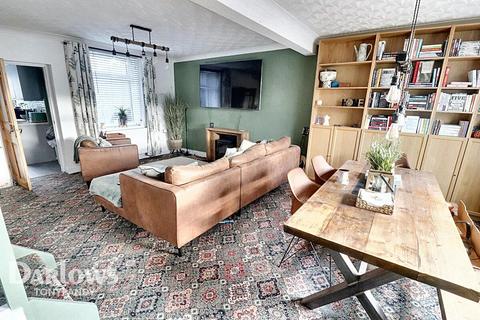 12 Brithweunydd Road, Trealaw, Tonypandy, CF40 2UB