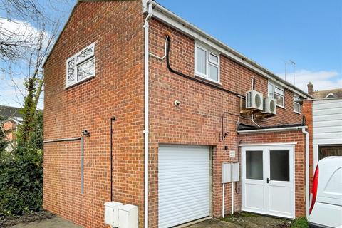 2 bedroom apartment for sale, Churchill Court, Salisbury SP2