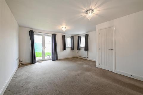 3 bedroom end of terrace house for sale, Hangar Drive, Tangmere, PO20