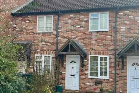 Nideggen Close, THATCHAM RG19