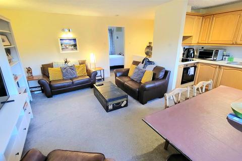 3 bedroom flat for sale, 92 Glan Gors, Harlech