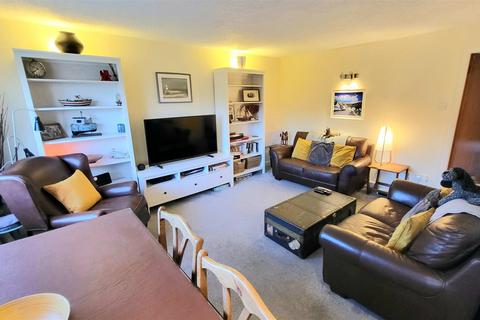 3 bedroom flat for sale, 92 Glan Gors, Harlech