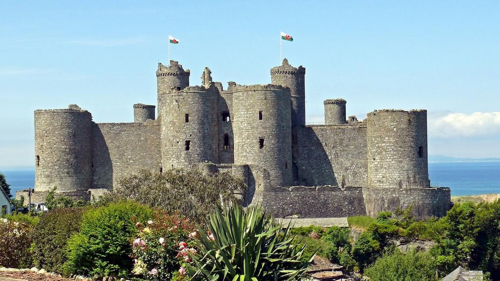 Harlech Castle.jpg