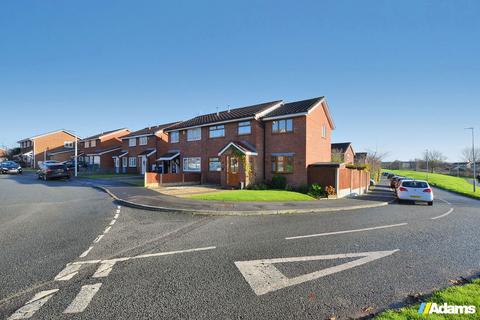 4 bedroom semi-detached house for sale, Betchworth Crescent, Beechwood, Runcorn