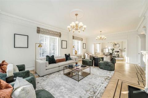 5 bedroom flat to rent, Portland Place, London W1B