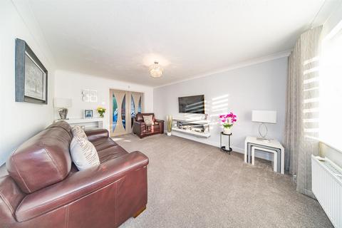 25 Lloyd Road, Prescot, L34 6LJ