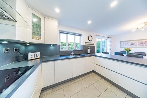 25 Lloyd Road, Prescot, L34 6LJ