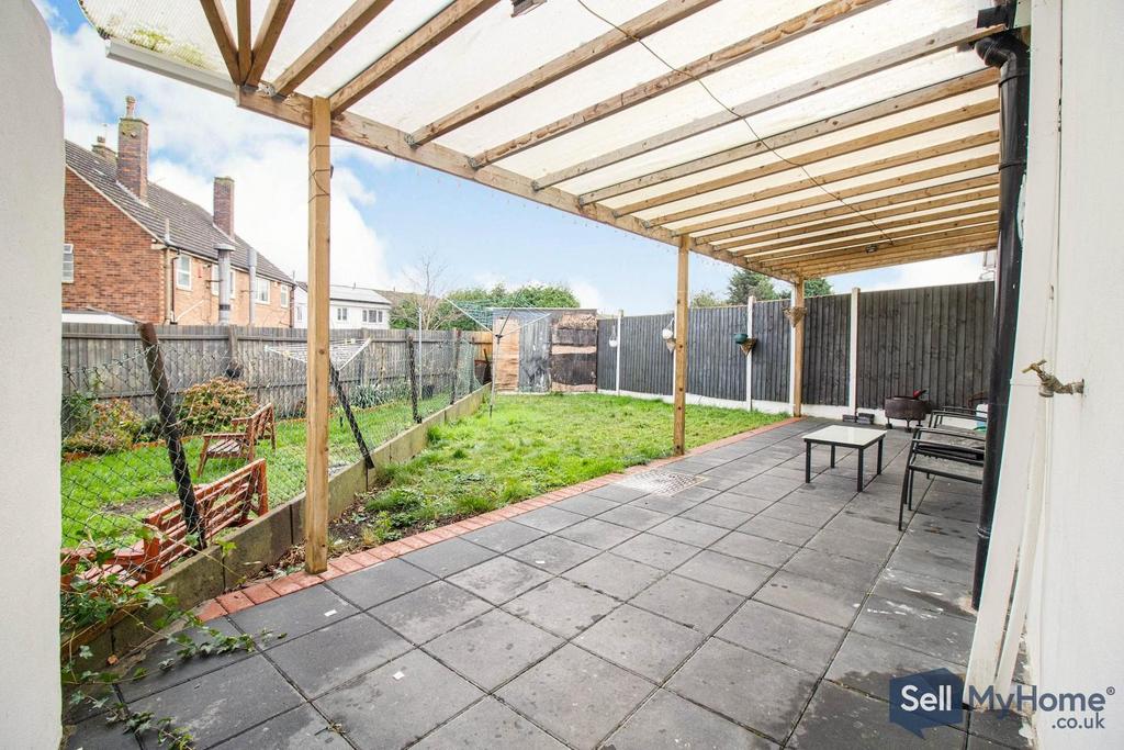 Rear Patio &amp; Garden