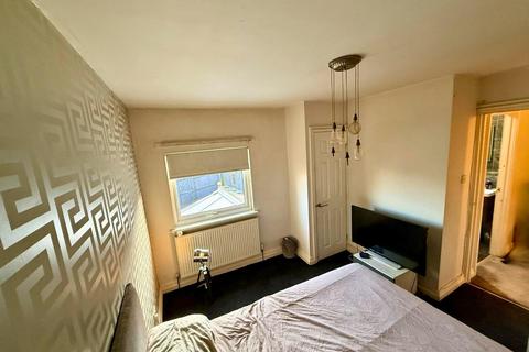 62 Balderstone Close, Leicester, LE5 4DZ