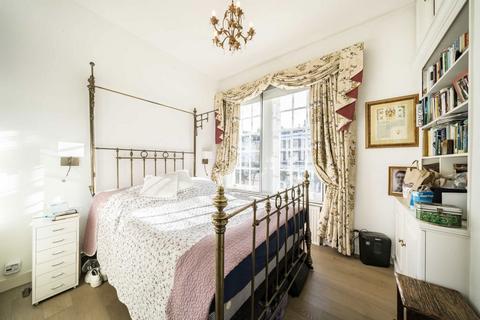 1 bedroom flat for sale, Chiswick High Road, London W4