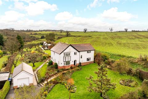 5 Towcester Road, Blisworth, Northampton, NN7 3BL