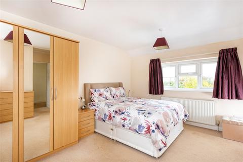 5 Towcester Road, Blisworth, Northampton, NN7 3BL