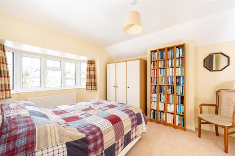 5 Towcester Road, Blisworth, Northampton, NN7 3BL