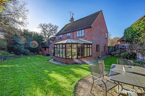 4 bedroom detached house for sale, High Meadow, Dunmow, CM6