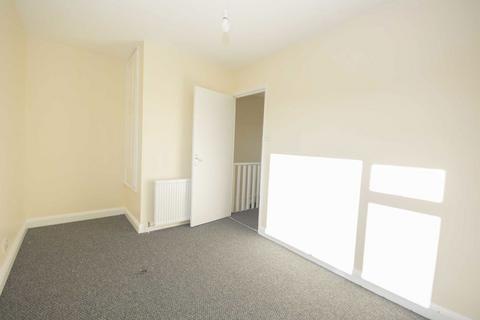 3 bedroom terraced house to rent, Sturgess Avenue, Hendon NW4