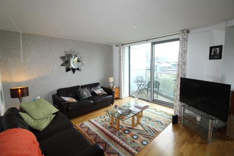 2 bedroom apartment to rent, 3 Whitehall Quay, Leeds