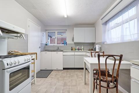 36 Pippins Road, Burnham-on-crouch, CM0 8DH