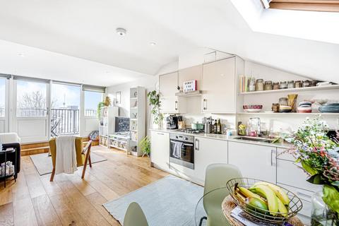 1 bedroom flat for sale, Balham High Road, Balham